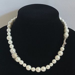 Faux Pearls Necklace-Faux Pearls jewelry-White Pearls necklace